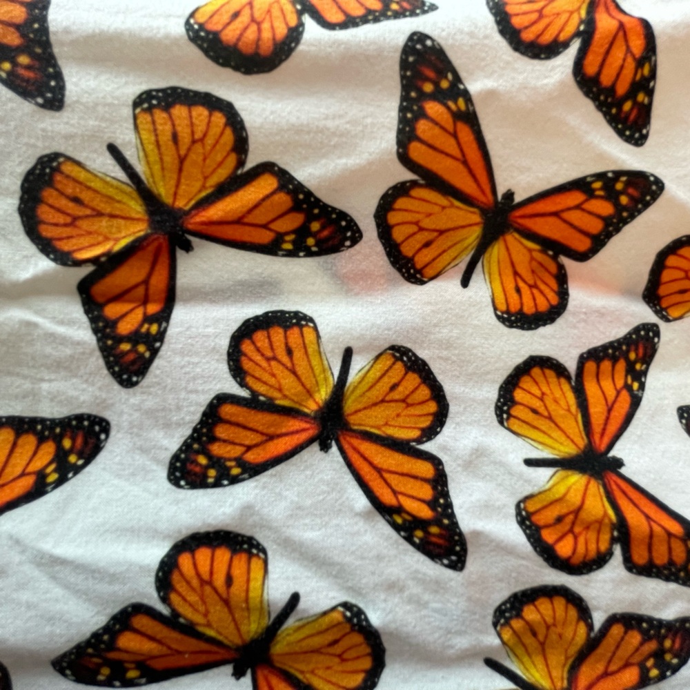 Petals and Peacocks Monarch Butterfly Button Up Size Small - Picture 12 of 14